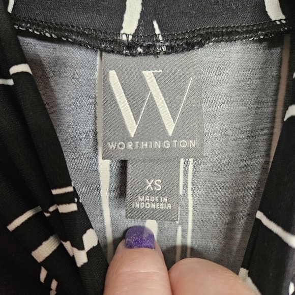 Worthington Sleeveless Black Blouse Cinch Tie Sides Mock Neck Top NWT Size XS - Picture 2 of 9